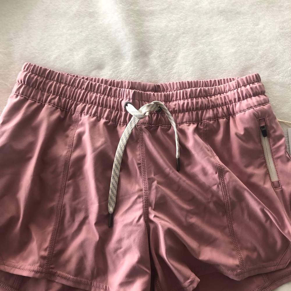 Vuori running short size small